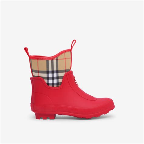 Burberry rain boots with zipper